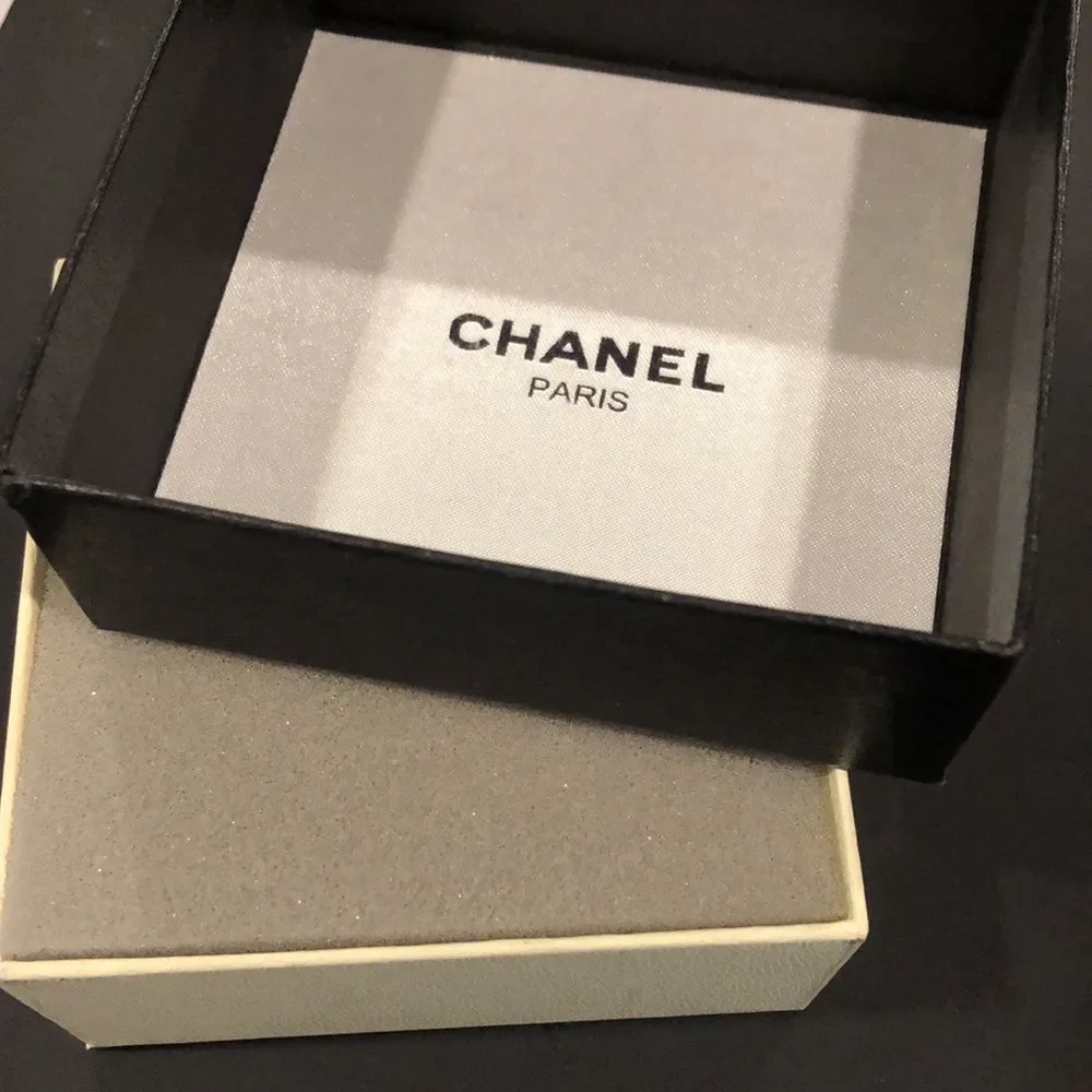 CHANEL COCO Mark Pearl Swing Earrings 95P Engraved w/ Box 24k Gold Plated